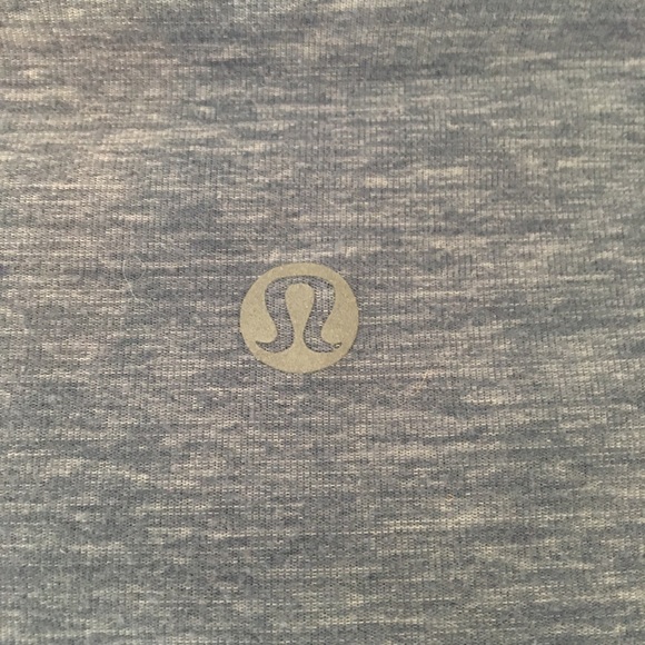 Lululemon Heather Blue Wunder Under Crop Size 6 - Picture 3 of 4